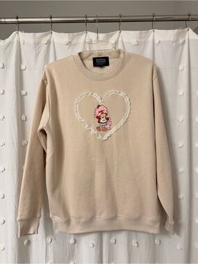 Strawberry Patch Lace Heart Crewneck Sweatshirt - Cream